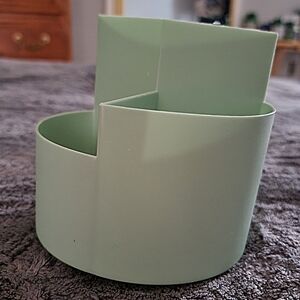 Rotating utensil of your choice holder